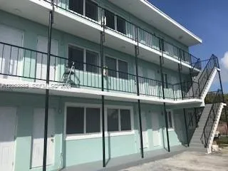 1815 NW 1st CT #8 Miami, FL 33136