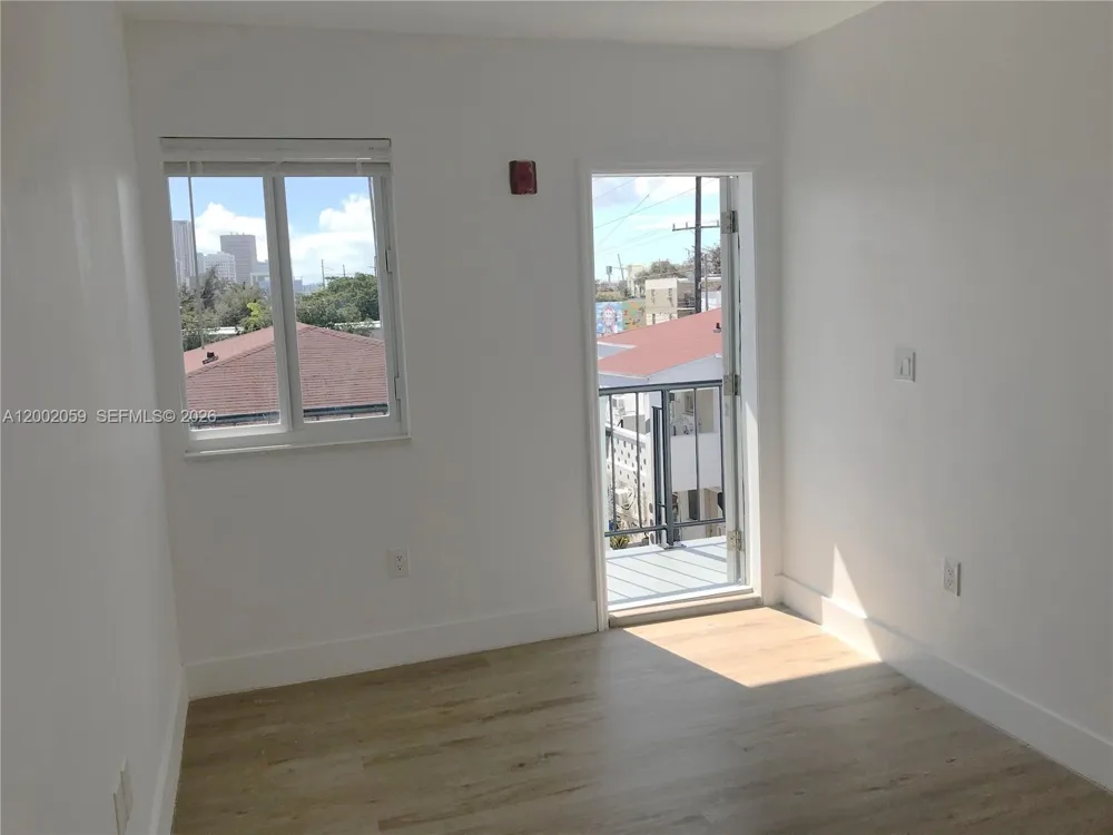 1815 NW 1st CT #8 Miami, FL 33136