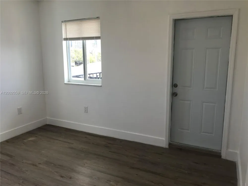 1815 NW 1st CT #8 Miami, FL 33136