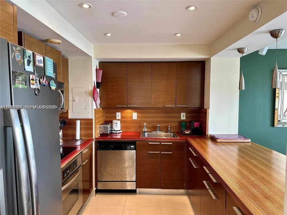 11111 Biscayne Blvd #18E Miami, FL 33181