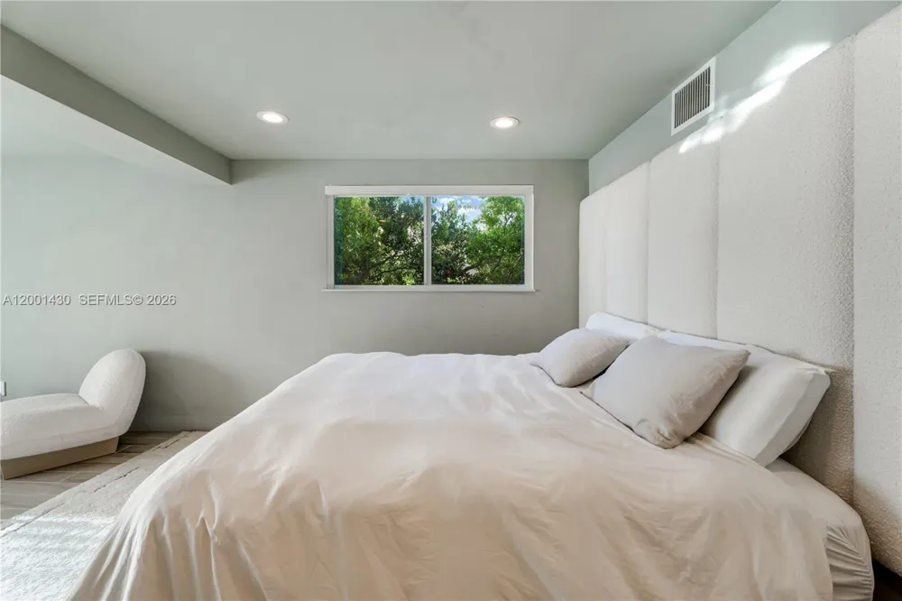 7501 W Adventure Ave North Bay Village, FL 33141