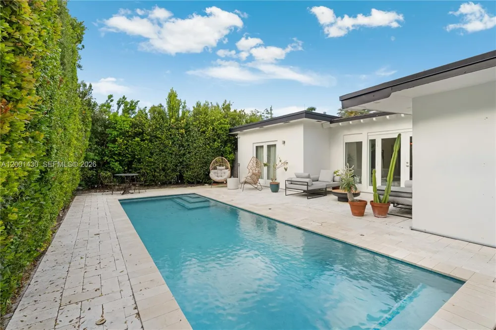 7501 W Adventure Ave North Bay Village, FL 33141