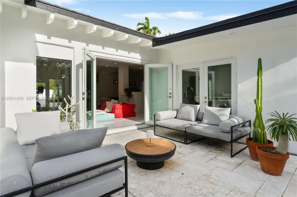 7501 W Adventure Ave North Bay Village, FL 33141