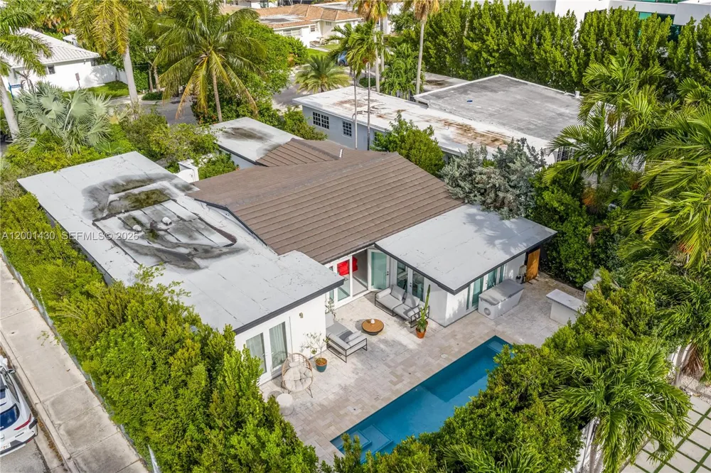 7501 W Adventure Ave North Bay Village, FL 33141