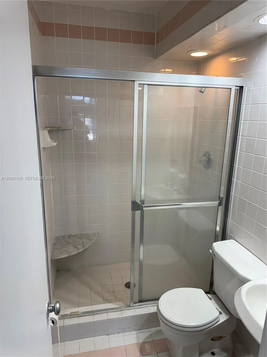 10281 E Bay Harbor Dr #C2 Bay Harbor Islands, FL 33154
