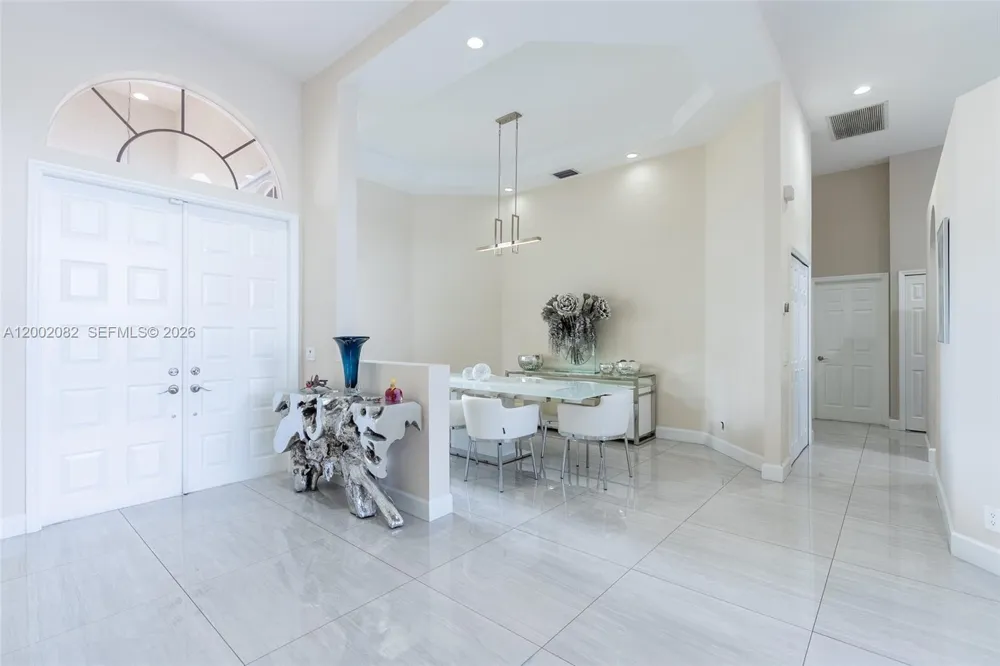 2557 Jardin Ter Weston, FL 33327