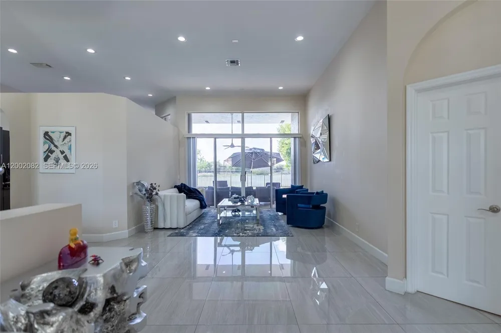2557 Jardin Ter Weston, FL 33327