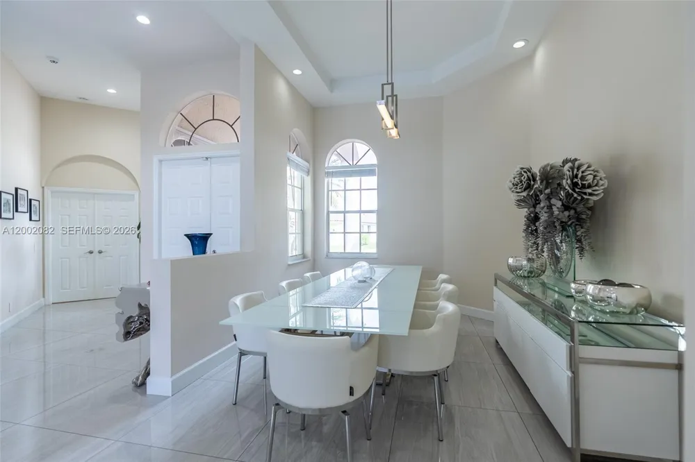 2557 Jardin Ter Weston, FL 33327