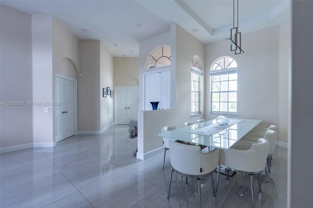 2557 Jardin Ter Weston, FL 33327