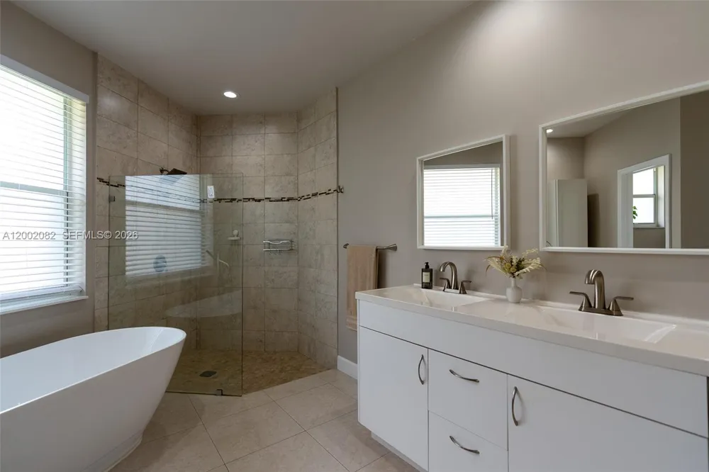 2557 Jardin Ter Weston, FL 33327