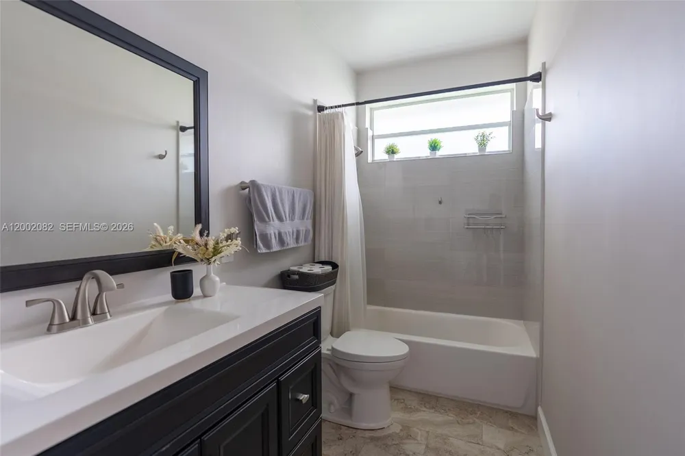 2557 Jardin Ter Weston, FL 33327