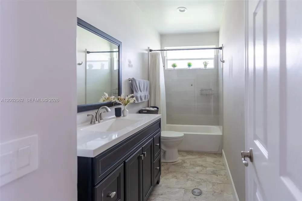 2557 Jardin Ter Weston, FL 33327