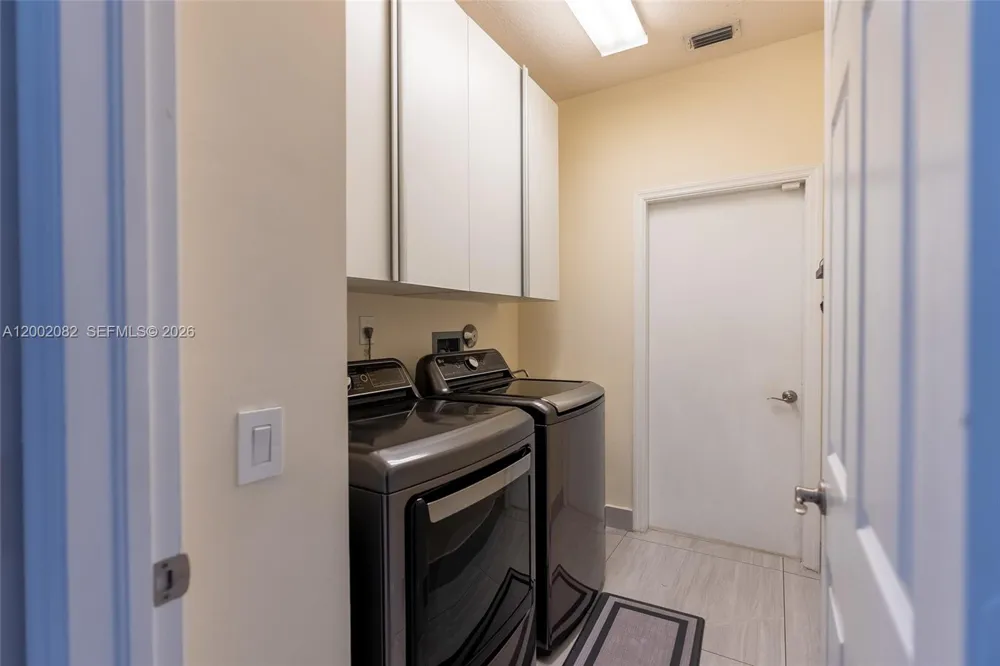 2557 Jardin Ter Weston, FL 33327