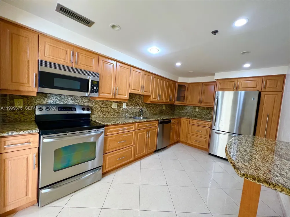 17600 Bay Rd #N701 Sunny Isles Beach, FL 33160