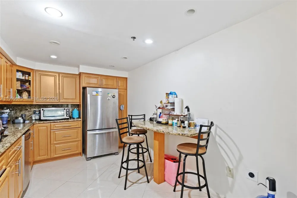 17600 Bay Rd #N701 Sunny Isles Beach, FL 33160