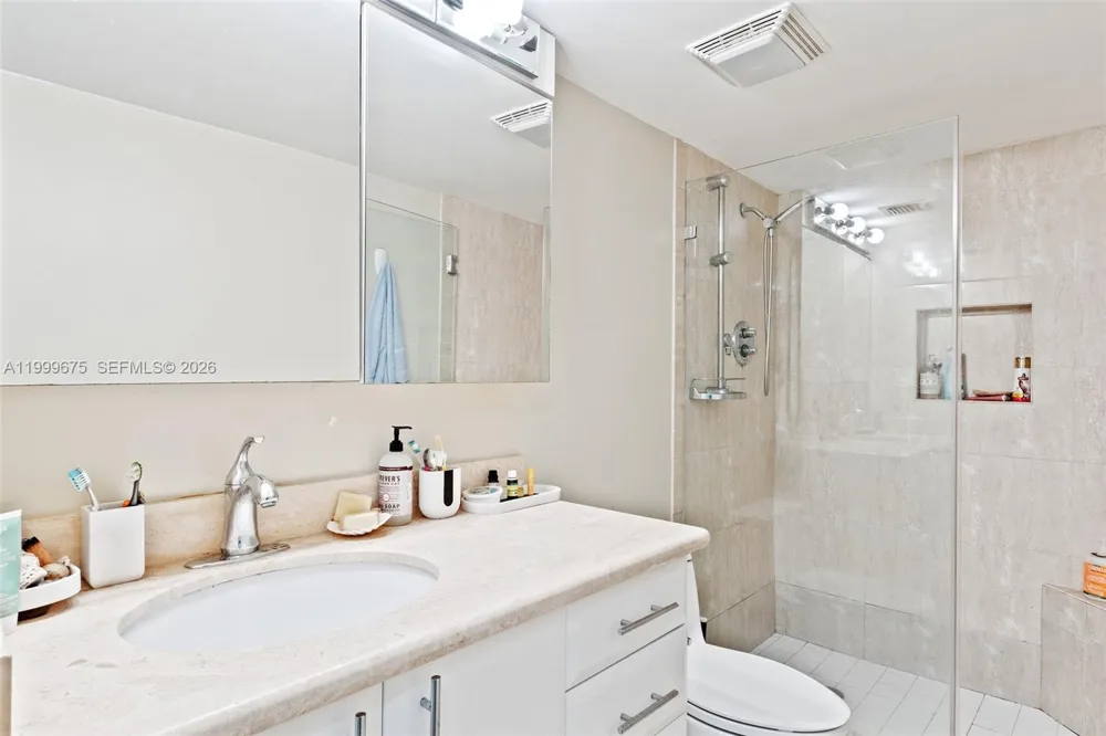 17600 Bay Rd #N701 Sunny Isles Beach, FL 33160