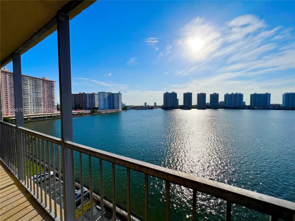 17600 Bay Rd #N701 Sunny Isles Beach, FL 33160
