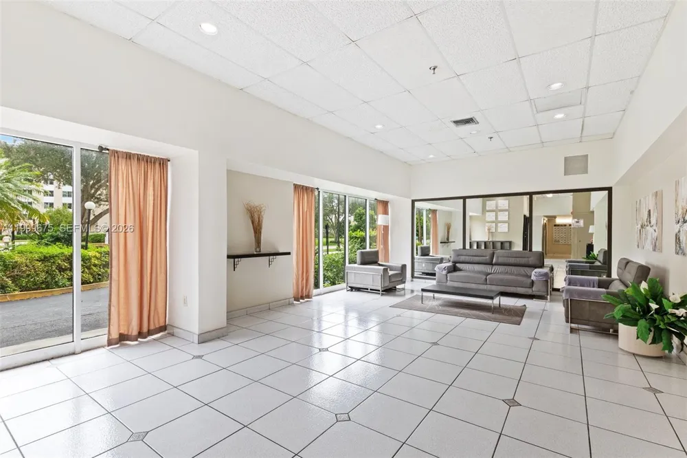 17600 Bay Rd #N701 Sunny Isles Beach, FL 33160