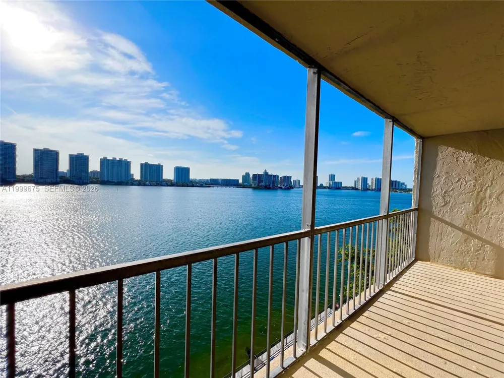 17600 Bay Rd #N701 Sunny Isles Beach, FL 33160