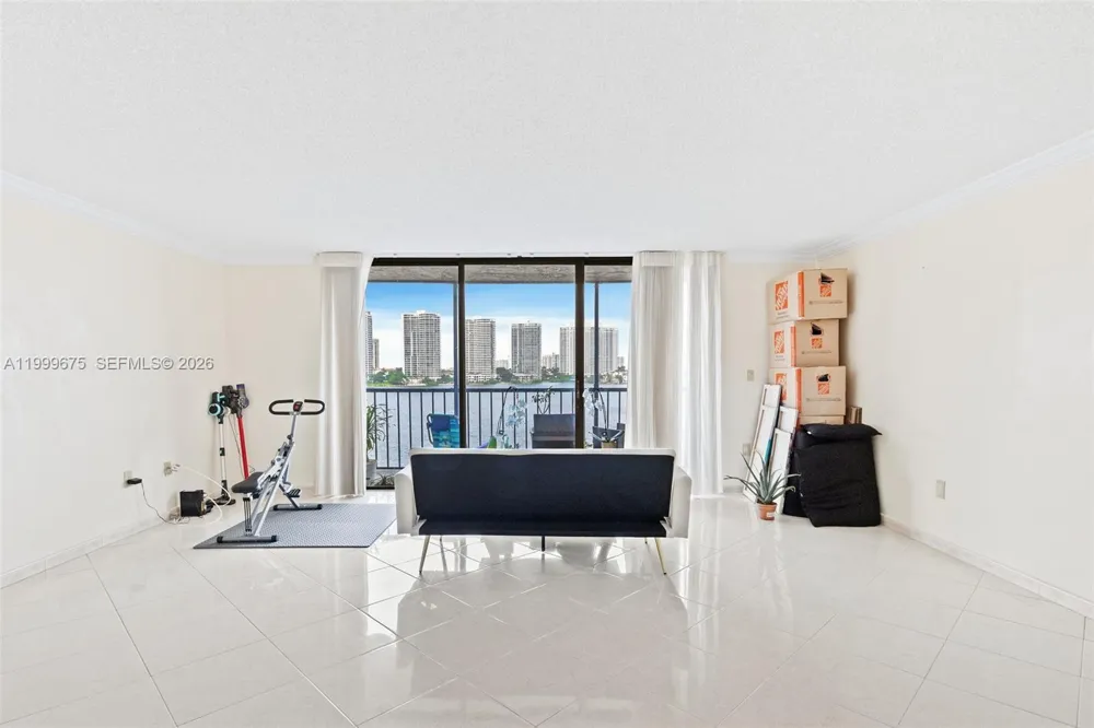 17600 Bay Rd #N701 Sunny Isles Beach, FL 33160