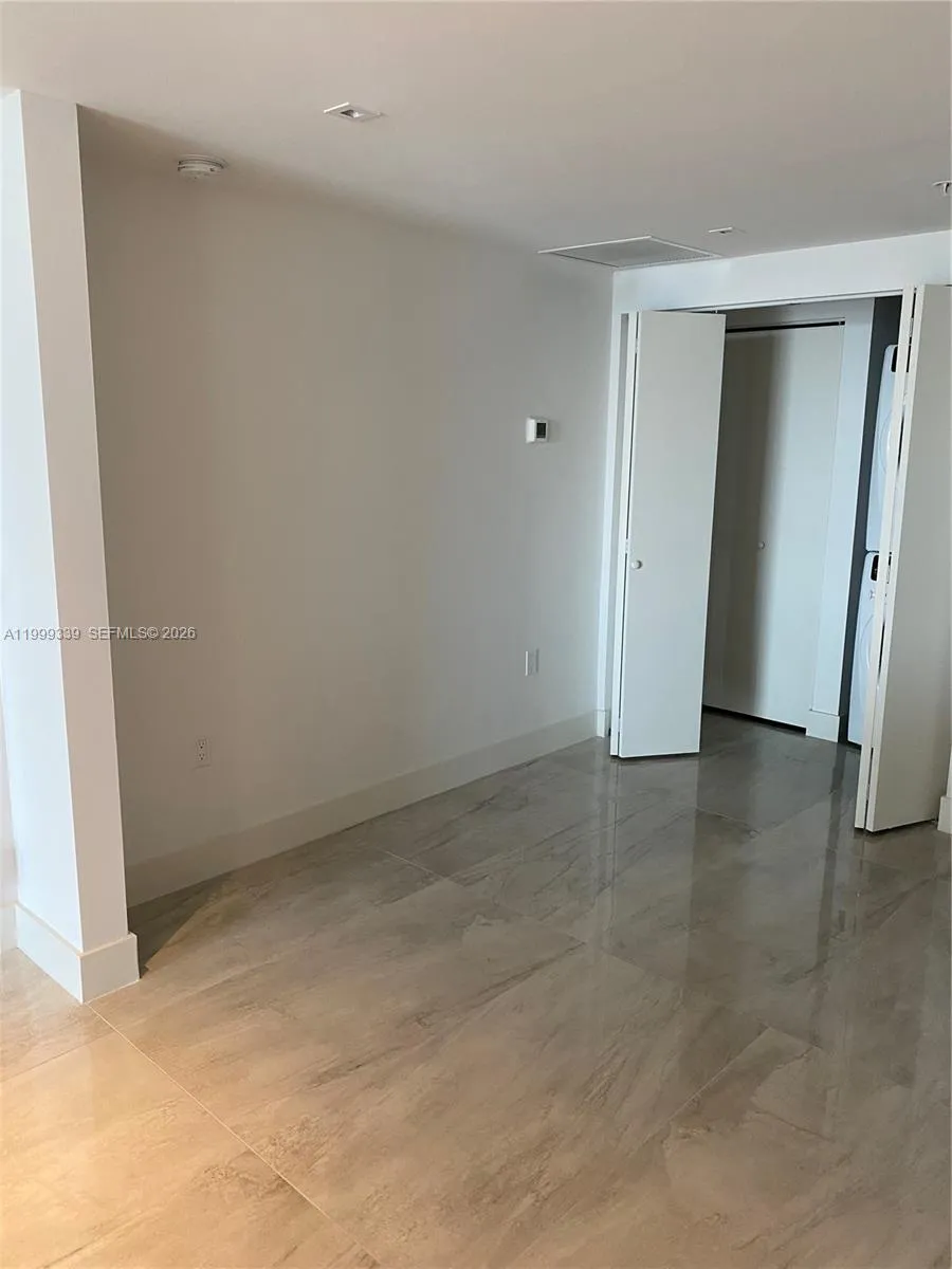 9521 E Bay Harbor Dr #605 Bay Harbor Islands, FL 33154