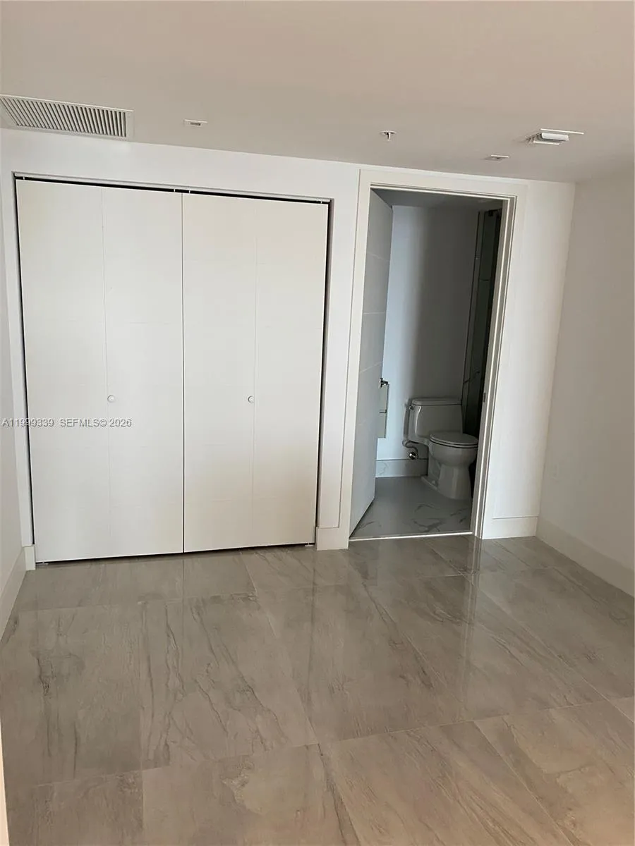 9521 E Bay Harbor Dr #605 Bay Harbor Islands, FL 33154