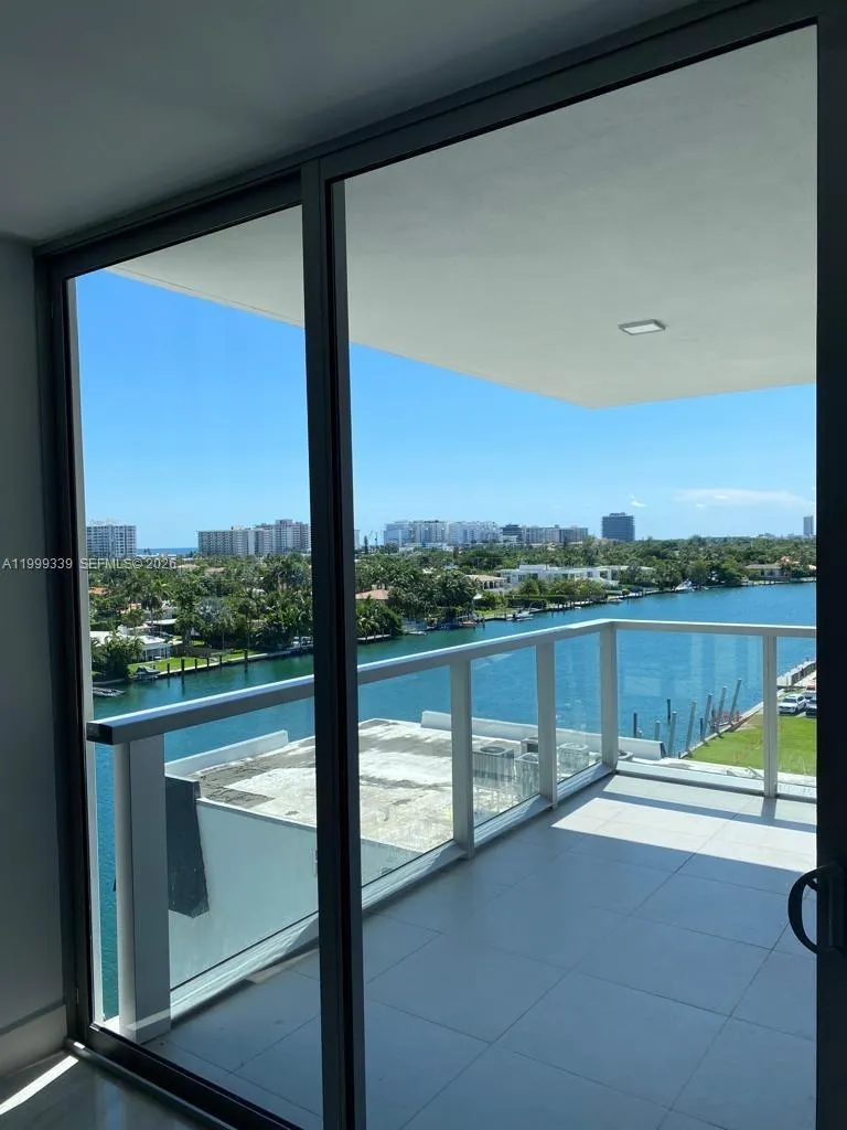 9521 E Bay Harbor Dr #605 Bay Harbor Islands, FL 33154
