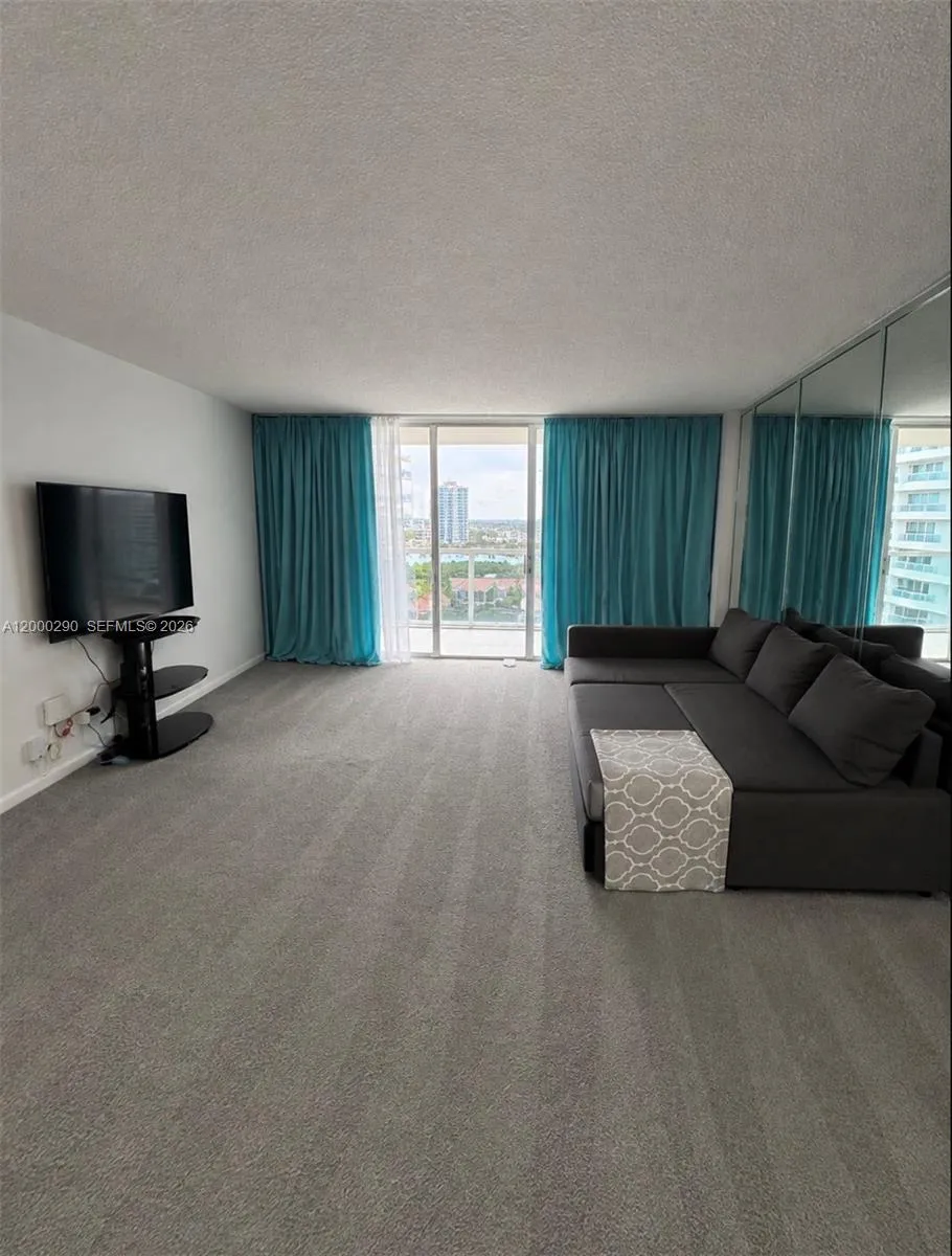 3800 S Ocean Dr #1623 Hollywood, FL 33019