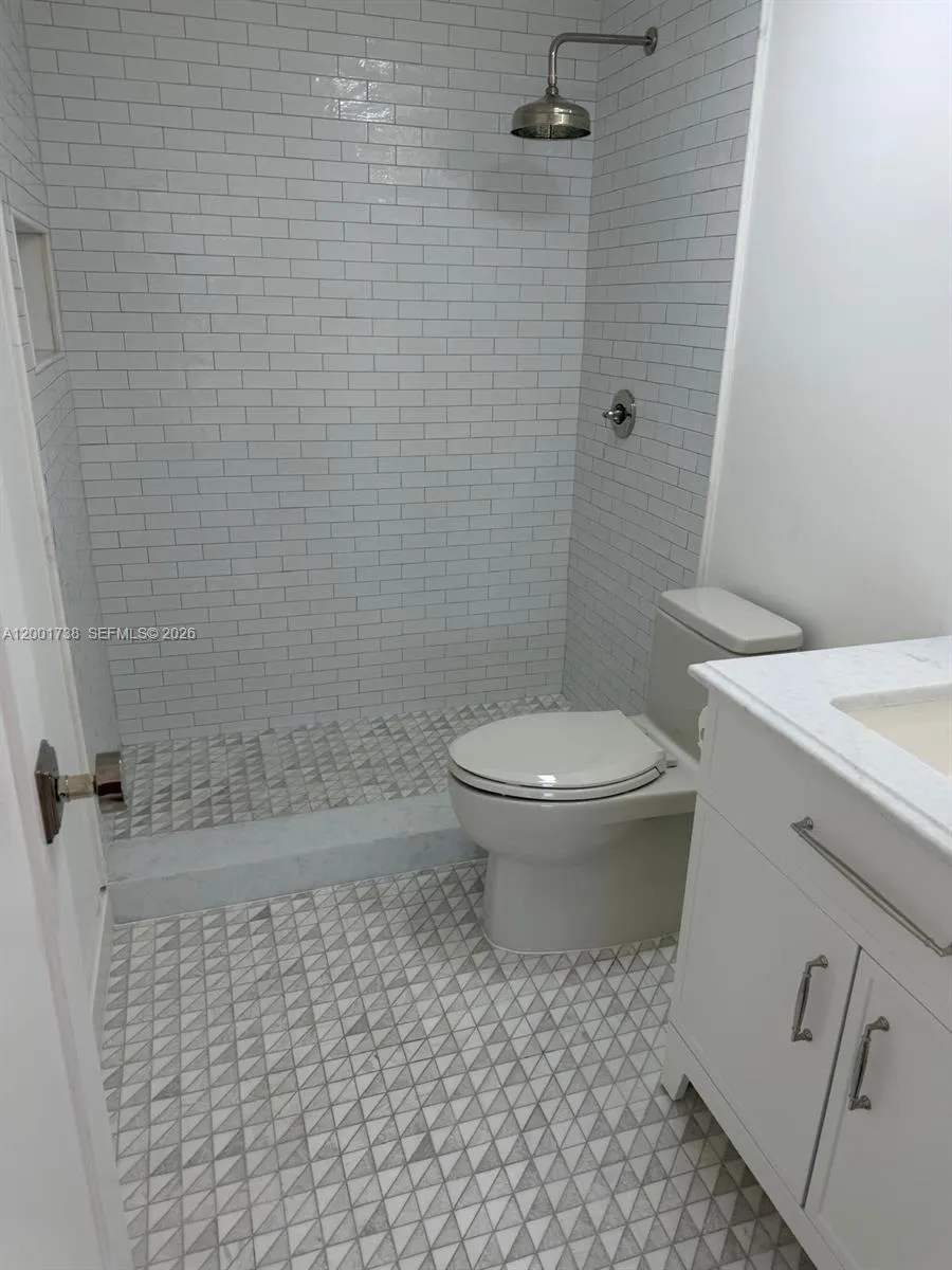 2900 NE 30th St #F2 Fort Lauderdale, FL 33306