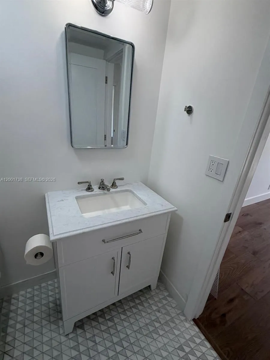 2900 NE 30th St #F2 Fort Lauderdale, FL 33306