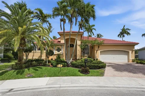 3038 Lakewood Dr