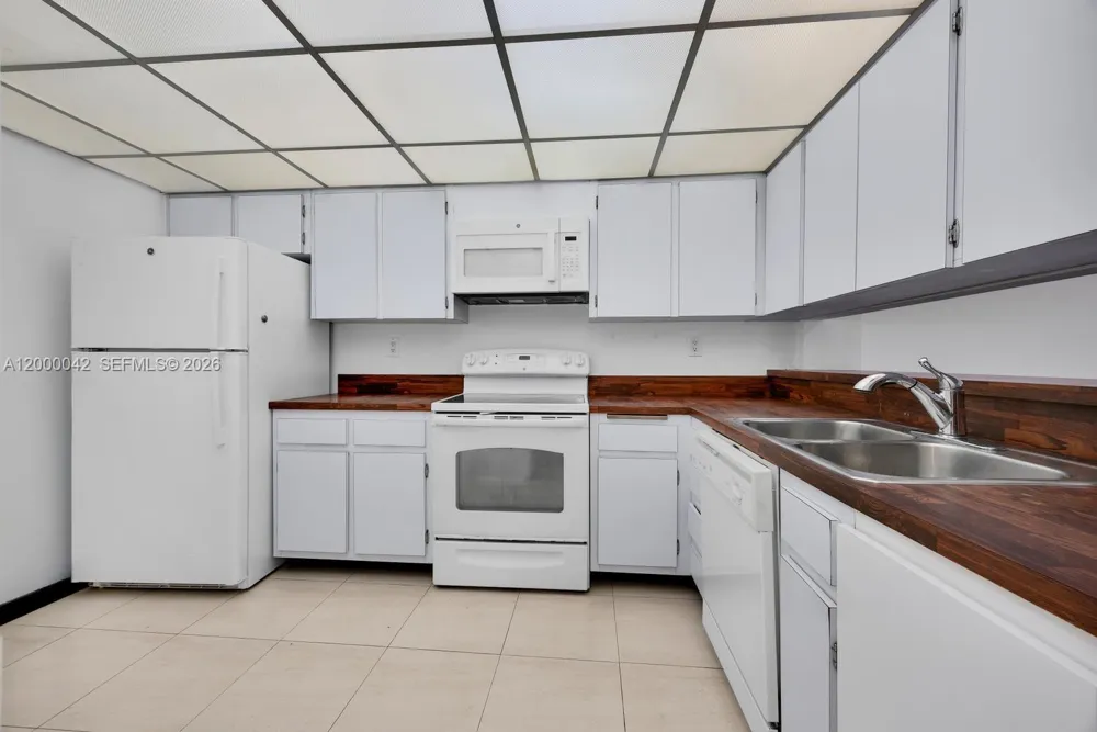 201 Crandon Blvd #932 Key Biscayne, FL 33149
