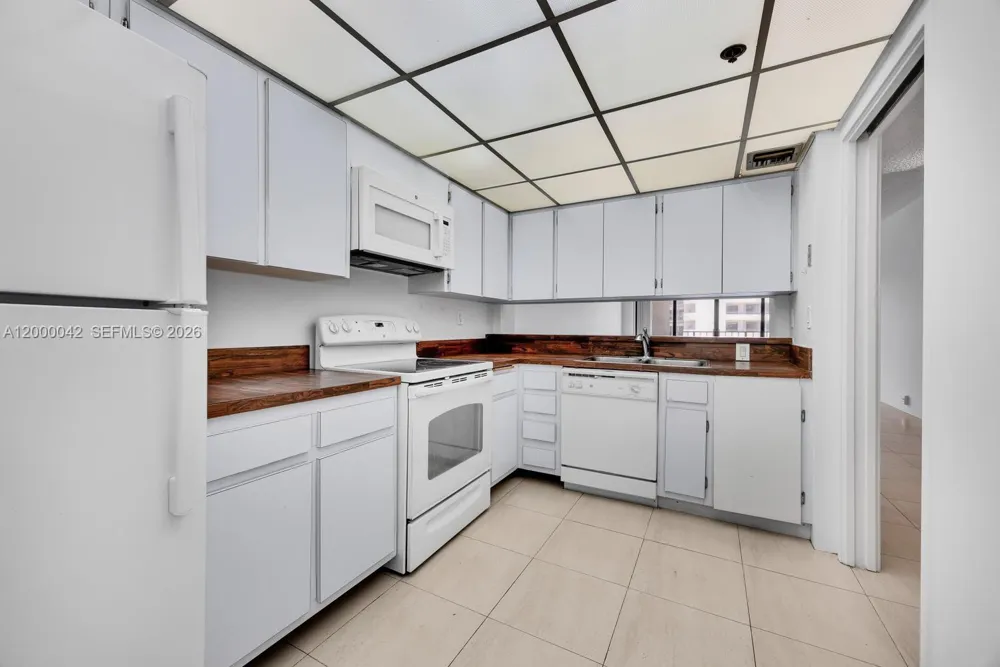201 Crandon Blvd #932 Key Biscayne, FL 33149