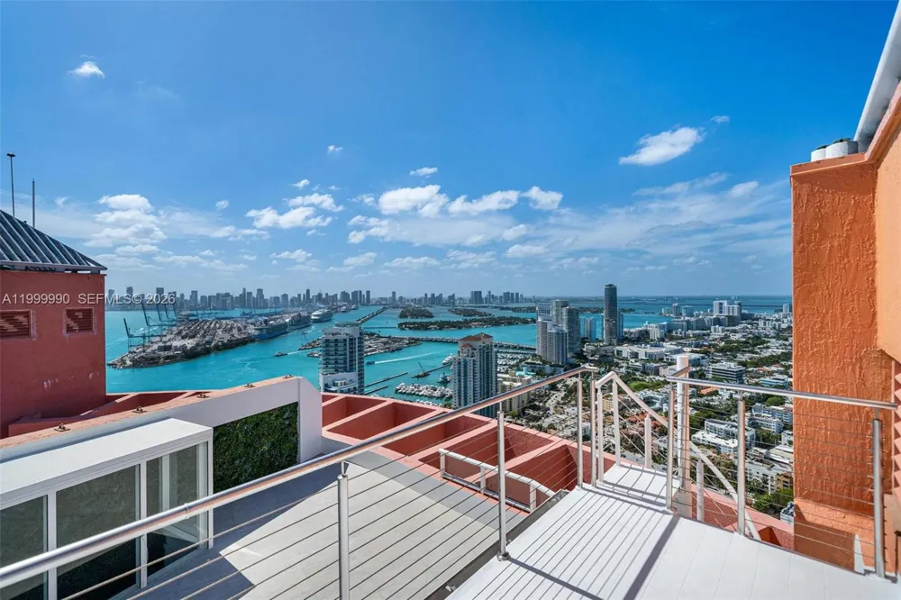 300 S Pointe Dr #PH-5 Miami Beach, FL 33139