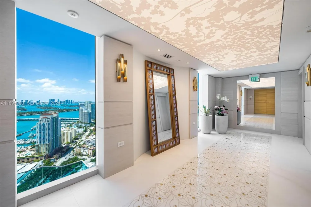 300 S Pointe Dr #PH-5 Miami Beach, FL 33139