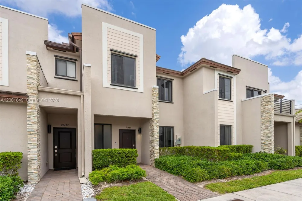 21444 NE 2nd Path Miami, FL 33179