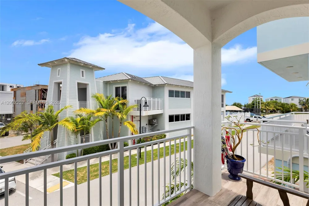 94825 Overseas Hwy 100 Key Largo, FL 33037
