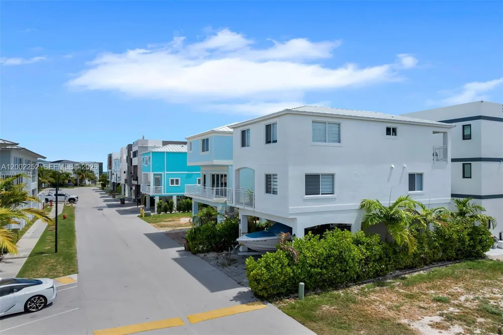 94825 Overseas Hwy 100 Key Largo, FL 33037