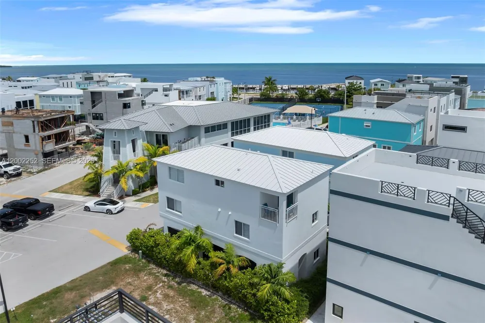 94825 Overseas Hwy 100 Key Largo, FL 33037