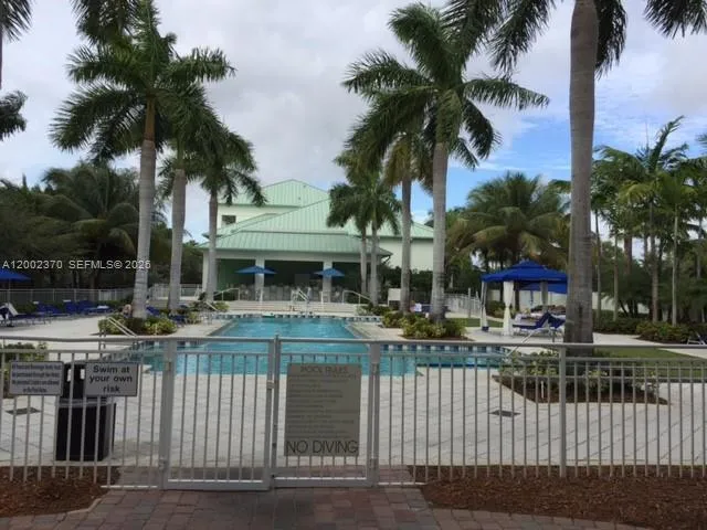 5300 NW 87th Ave #809 Doral, FL 33178