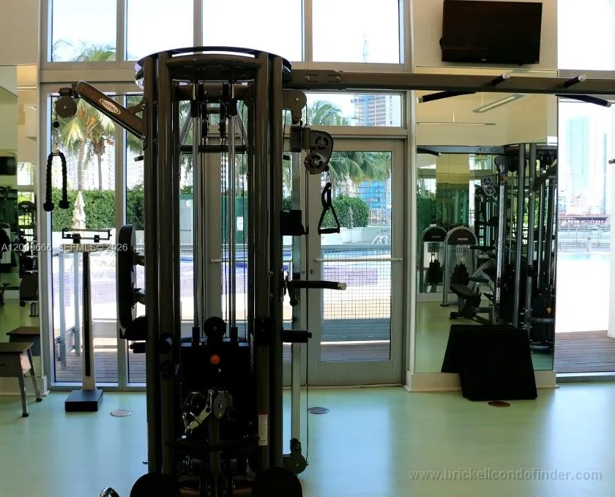 90 SW 3rd St #3505 Miami, FL 33130