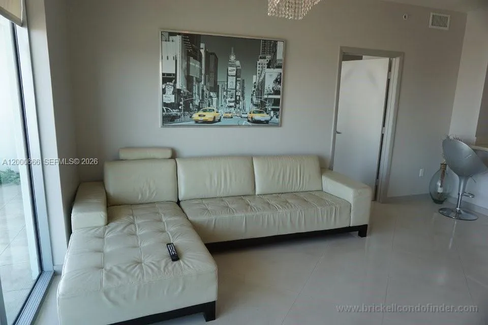 90 SW 3rd St #3505 Miami, FL 33130