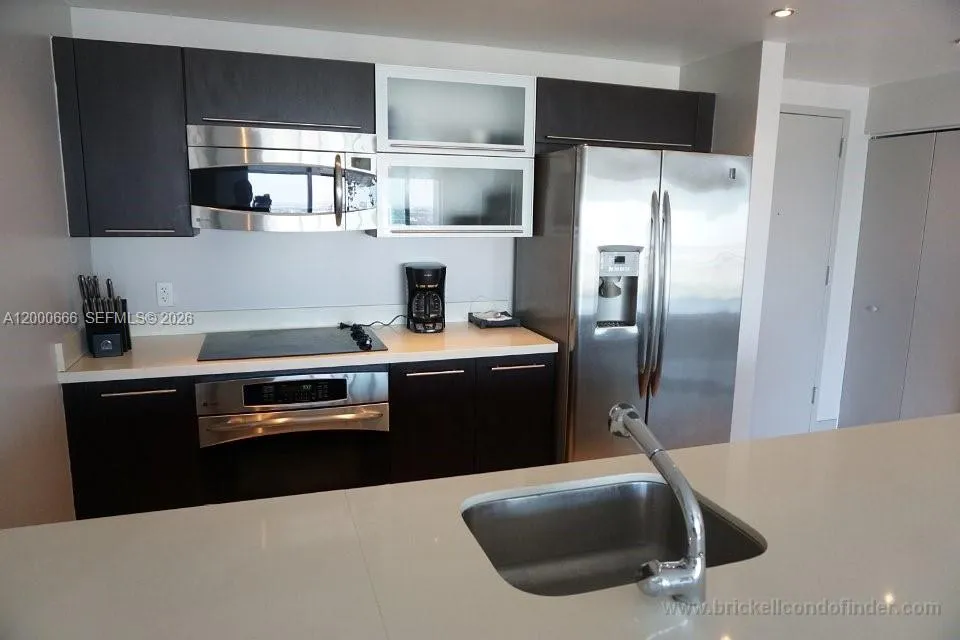 90 SW 3rd St #3505 Miami, FL 33130