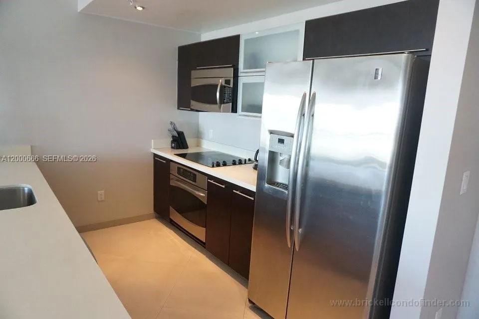 90 SW 3rd St #3505 Miami, FL 33130