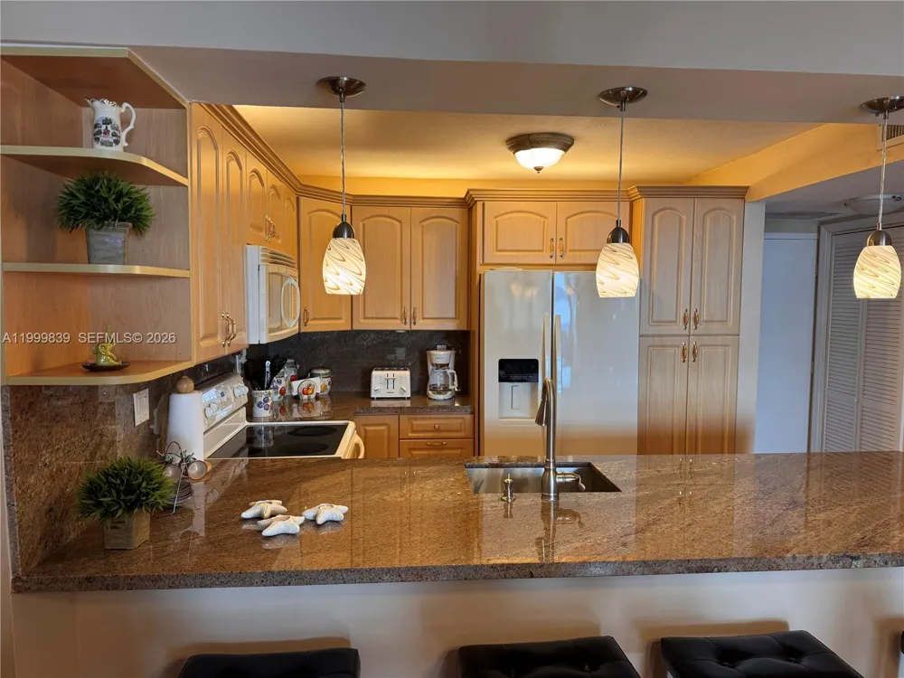 3725 S Ocean Dr #421 Hollywood, FL 33019