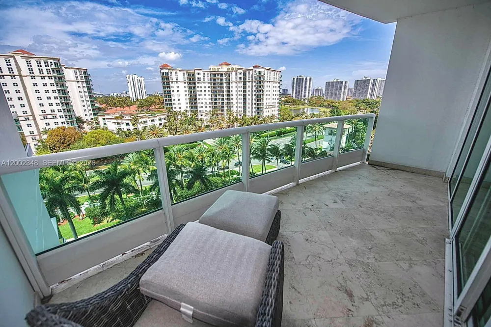 19955 NE 38th Ct #1101 Aventura, FL 33180