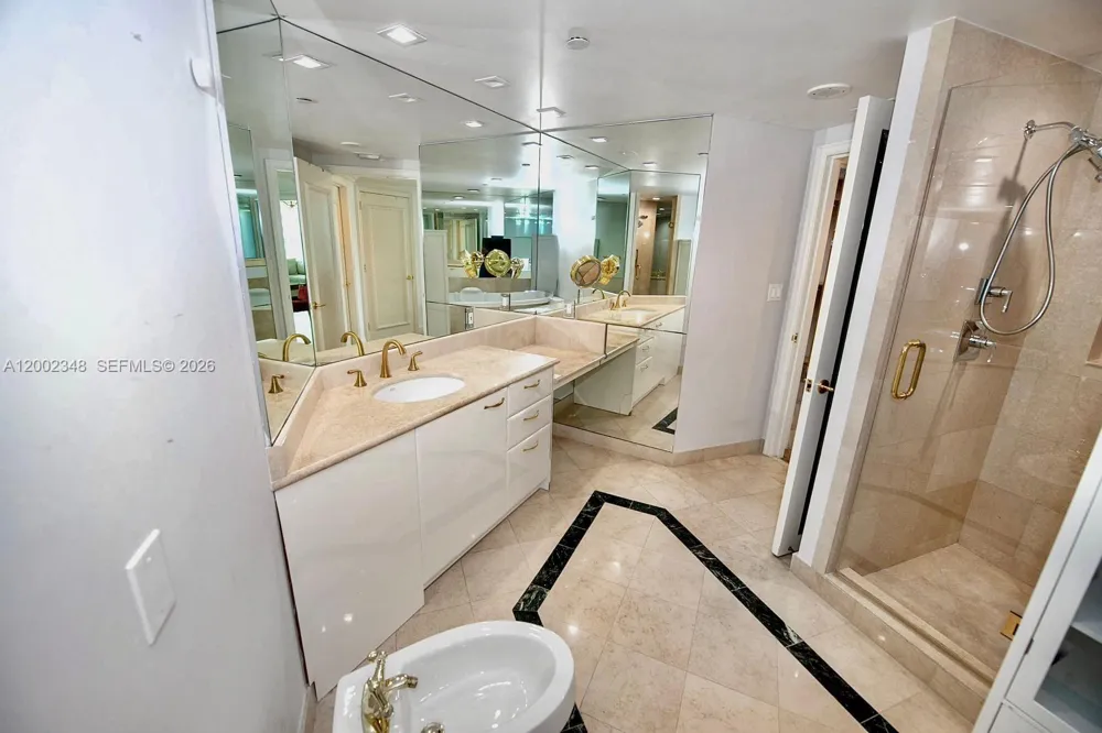 19955 NE 38th Ct #1101 Aventura, FL 33180