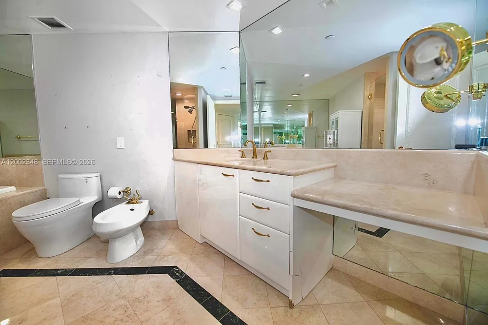 19955 NE 38th Ct #1101 Aventura, FL 33180