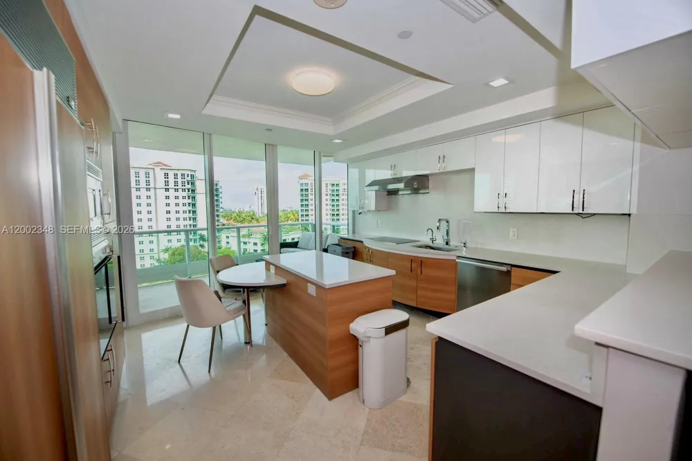 19955 NE 38th Ct #1101 Aventura, FL 33180