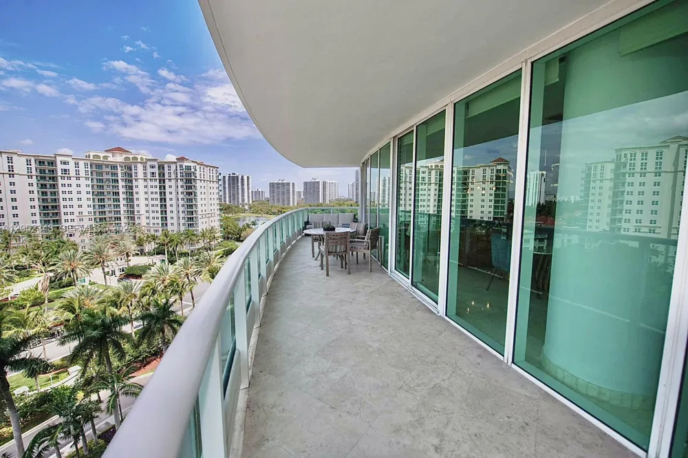19955 NE 38th Ct #1101 Aventura, FL 33180